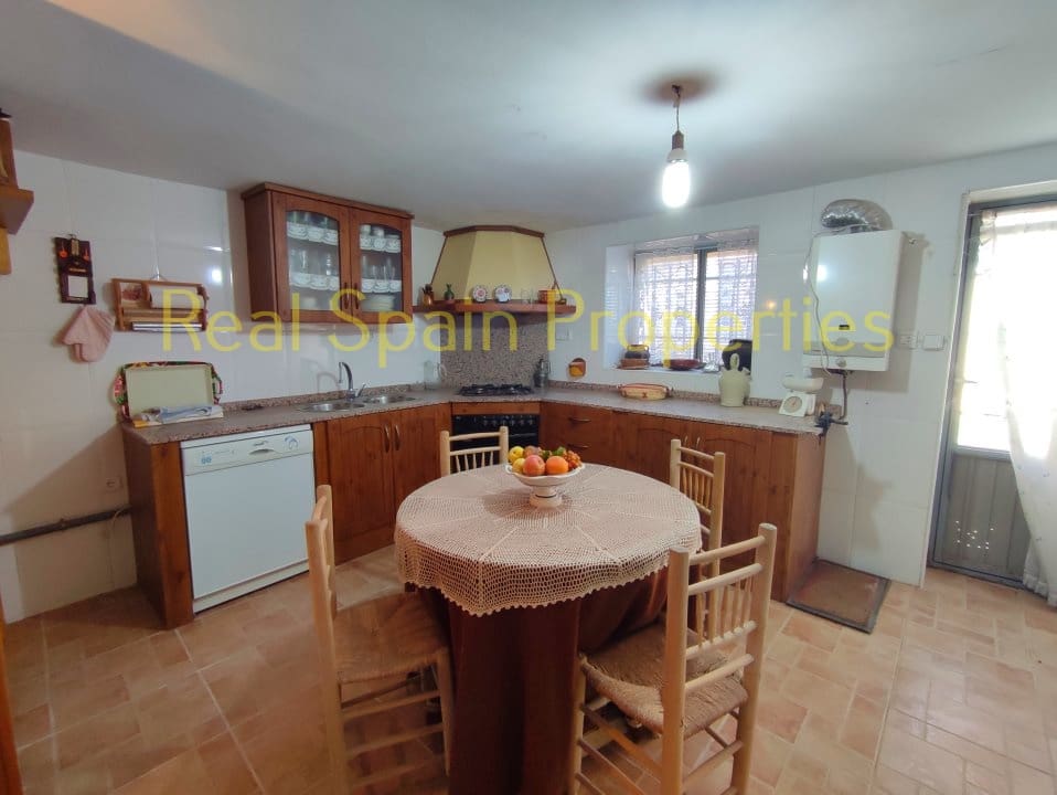 4 soveværelse Byhus til salg i Maria - € 95.000 (Ref: 8417239)