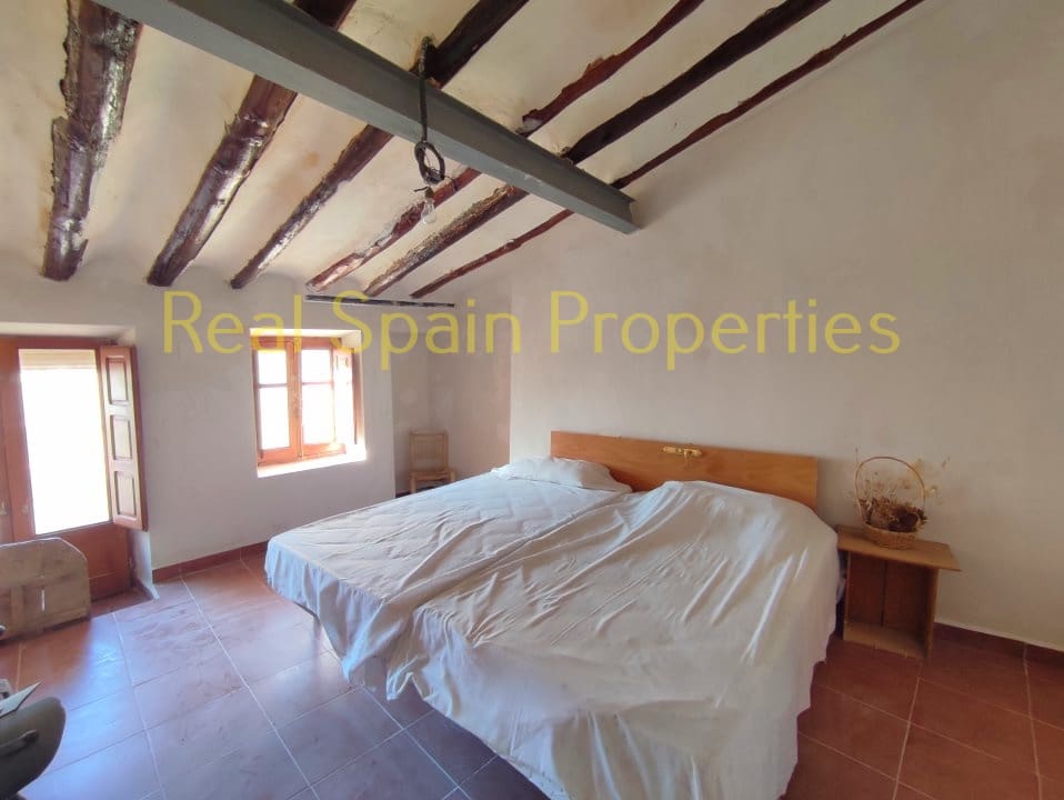 4 soveværelse Byhus til salg i Maria - € 95.000 (Ref: 8417239)