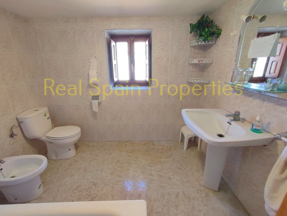 4 soveværelse Byhus til salg i Maria - € 95.000 (Ref: 8417239)