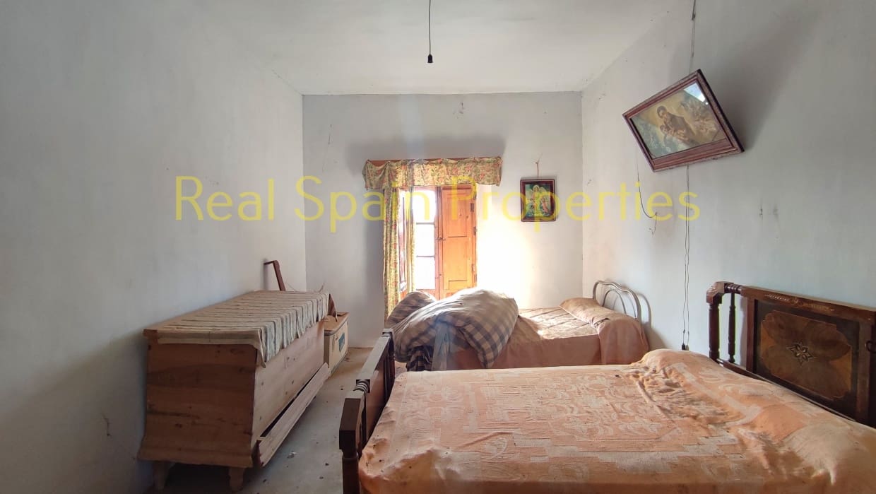 10 soveværelse Byhus til salg i Venta Quemada - € 79.900 (Ref: 8417240)