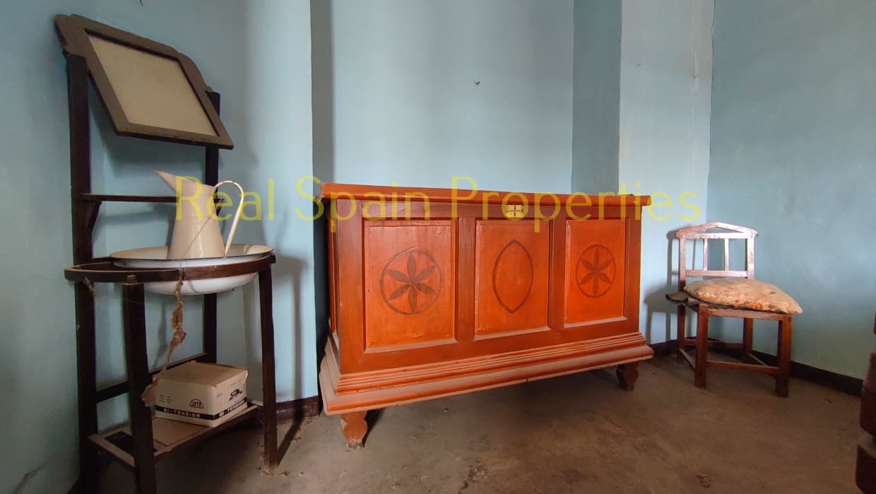 10 soveværelse Byhus til salg i Venta Quemada - € 79.900 (Ref: 8417240)