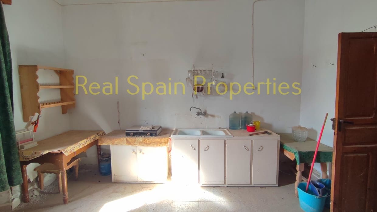 10 soveværelse Byhus til salg i Venta Quemada - € 79.900 (Ref: 8417240)