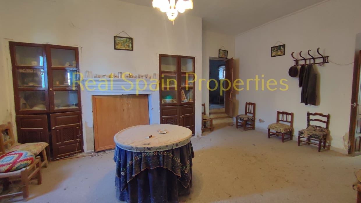 10 soveværelse Byhus til salg i Venta Quemada - € 79.900 (Ref: 8417240)