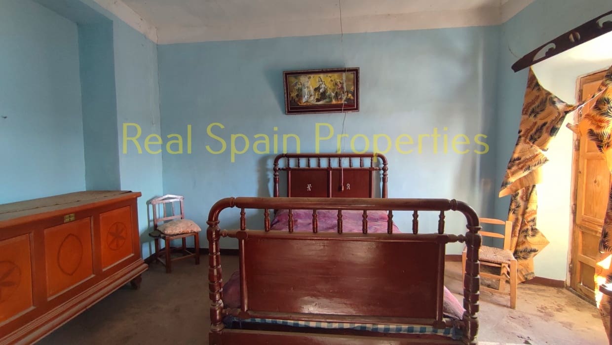 10 soveværelse Byhus til salg i Venta Quemada - € 79.900 (Ref: 8417240)