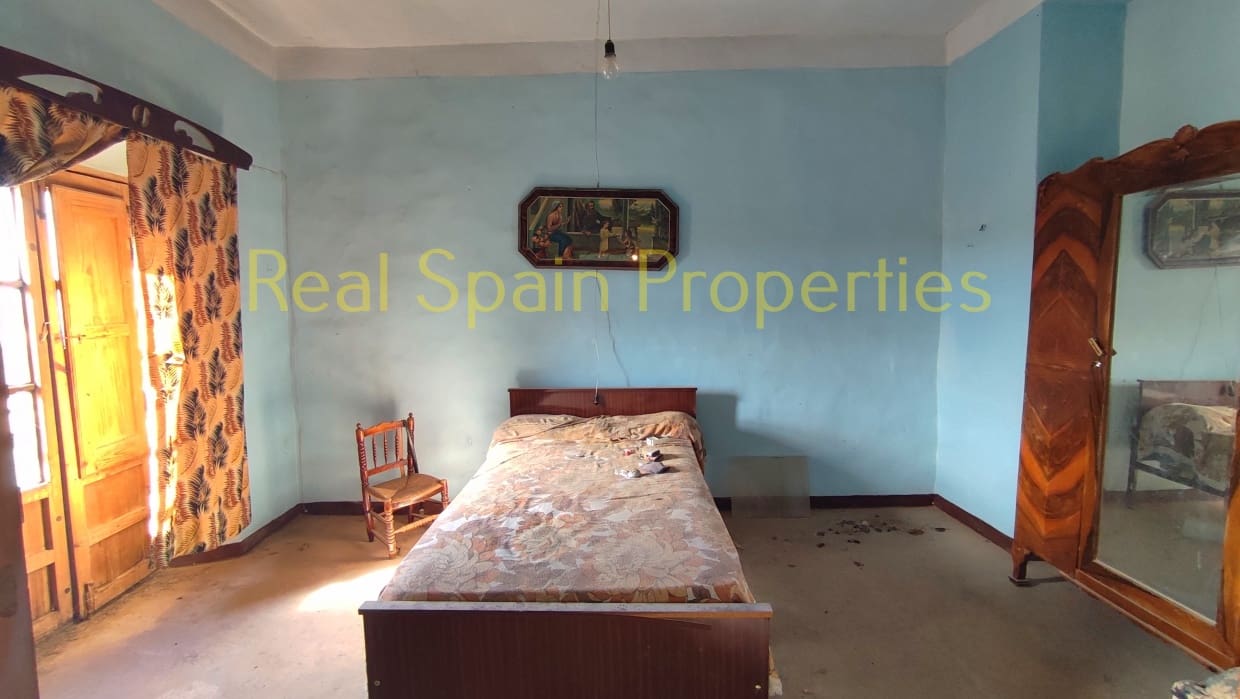 10 soveværelse Byhus til salg i Venta Quemada - € 79.900 (Ref: 8417240)