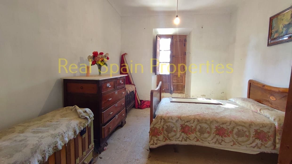 10 soveværelse Byhus til salg i Venta Quemada - € 79.900 (Ref: 8417240)