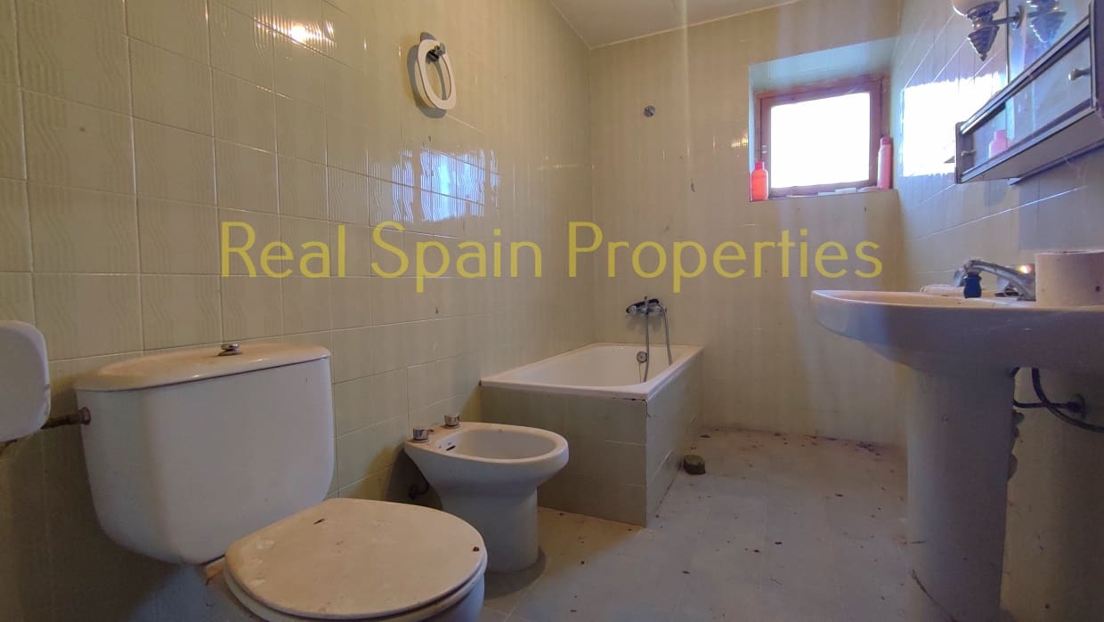 10 soveværelse Byhus til salg i Venta Quemada - € 79.900 (Ref: 8417240)