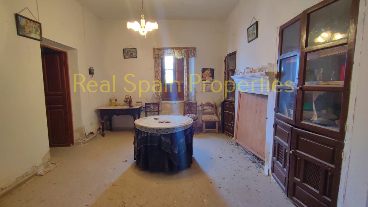 10 soveværelse Byhus til salg i Venta Quemada - € 79.900 (Ref: 8417240)