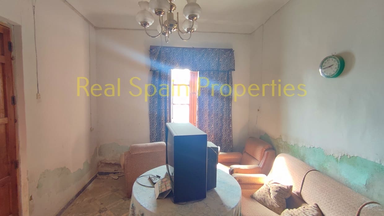 10 soveværelse Byhus til salg i Venta Quemada - € 79.900 (Ref: 8417240)