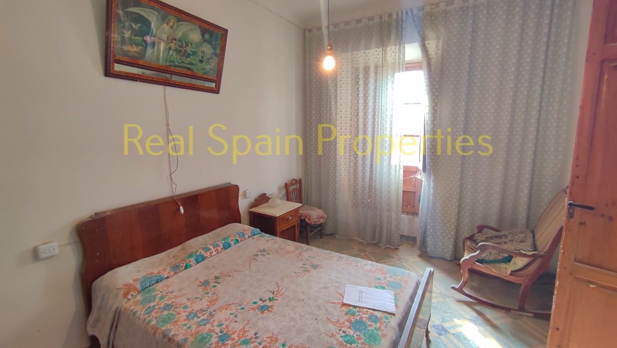 10 soveværelse Byhus til salg i Venta Quemada - € 79.900 (Ref: 8417240)