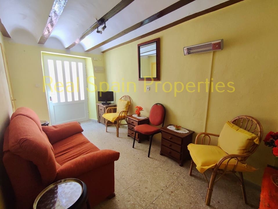 2 soveværelse Byhus til salg i Maria - € 39.950 (Ref: 8417242)