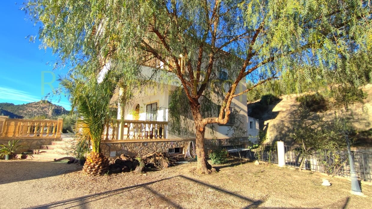 5 sovrum Villa till salu i Velez-Rubio med pool - 315 000 € (Ref: 8417245)