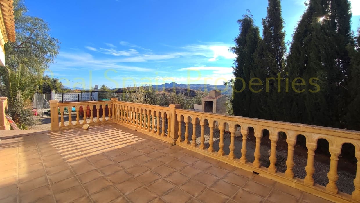 5 sovrum Villa till salu i Velez-Rubio med pool - 315 000 € (Ref: 8417245)