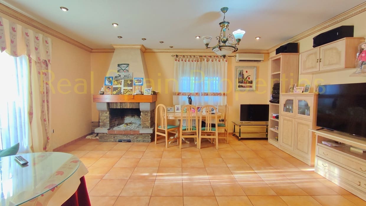 5 sovrum Villa till salu i Velez-Rubio med pool - 315 000 € (Ref: 8417245)