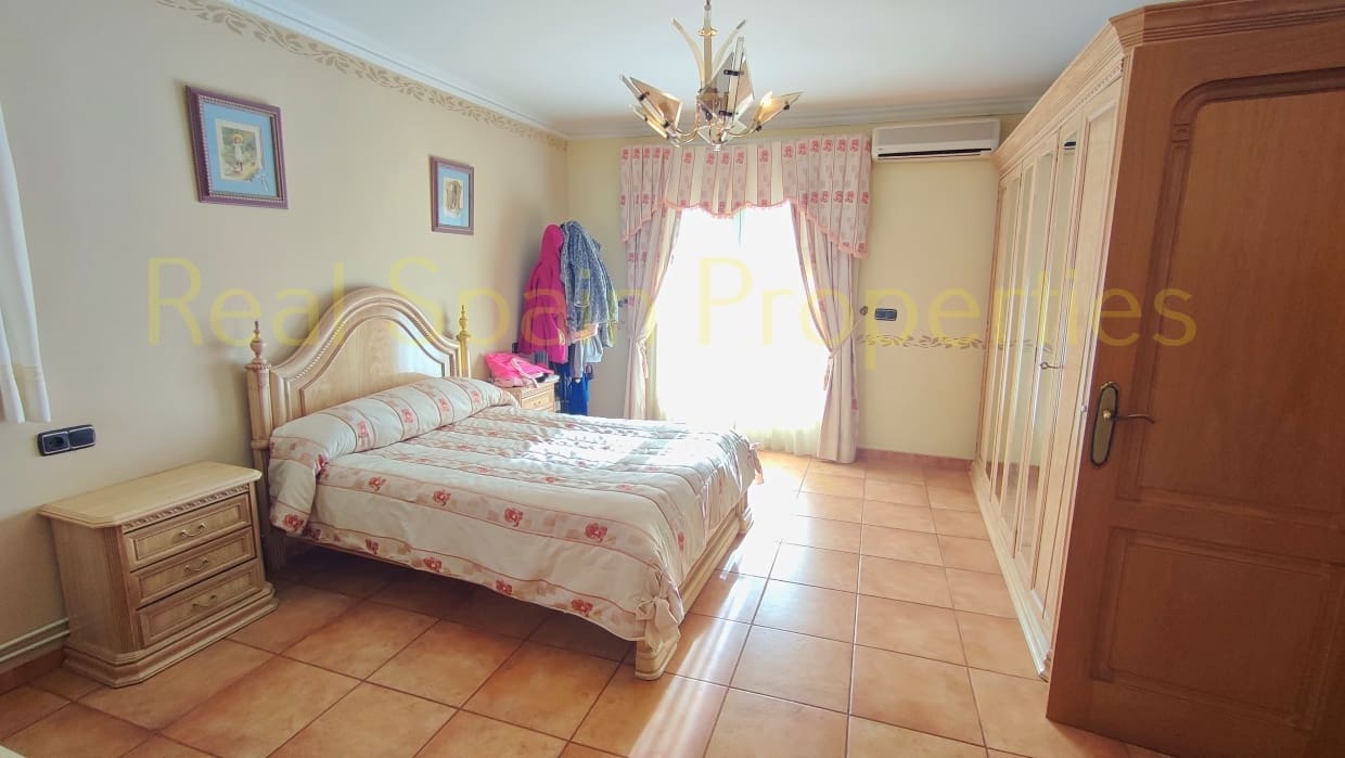 5 sovrum Villa till salu i Velez-Rubio med pool - 315 000 € (Ref: 8417245)