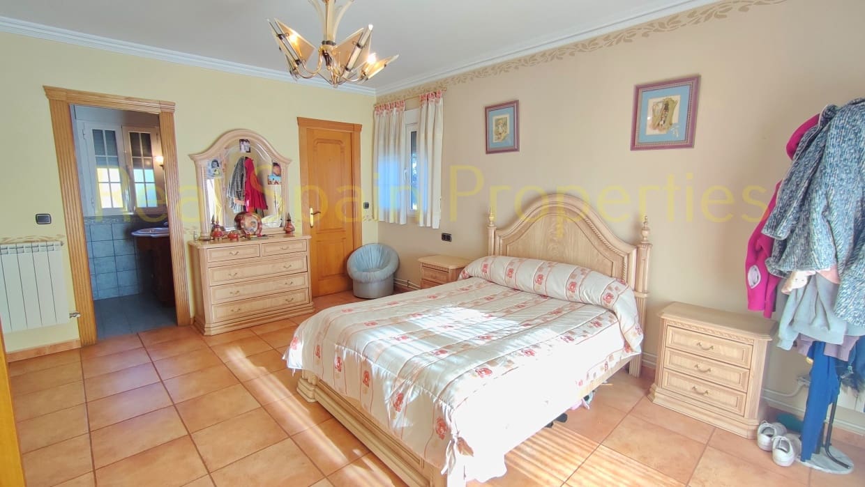 5 sovrum Villa till salu i Velez-Rubio med pool - 315 000 € (Ref: 8417245)