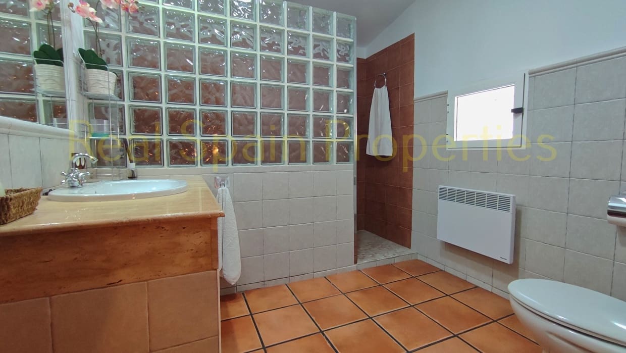 4 soveværelse Finca/Landehus til salg i Velez-Blanco med swimmingpool - € 530.000 (Ref: 8417246)