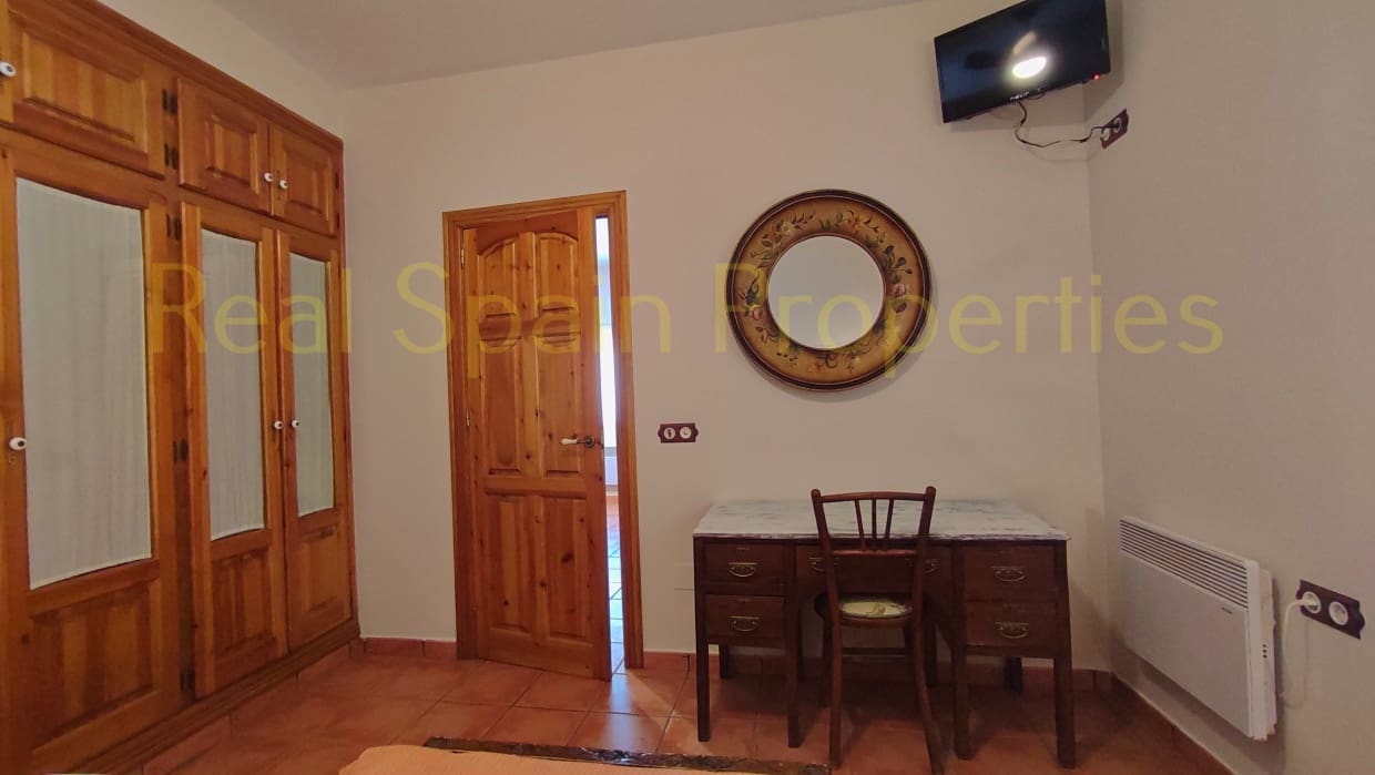 4 soveværelse Finca/Landehus til salg i Velez-Blanco med swimmingpool - € 530.000 (Ref: 8417246)