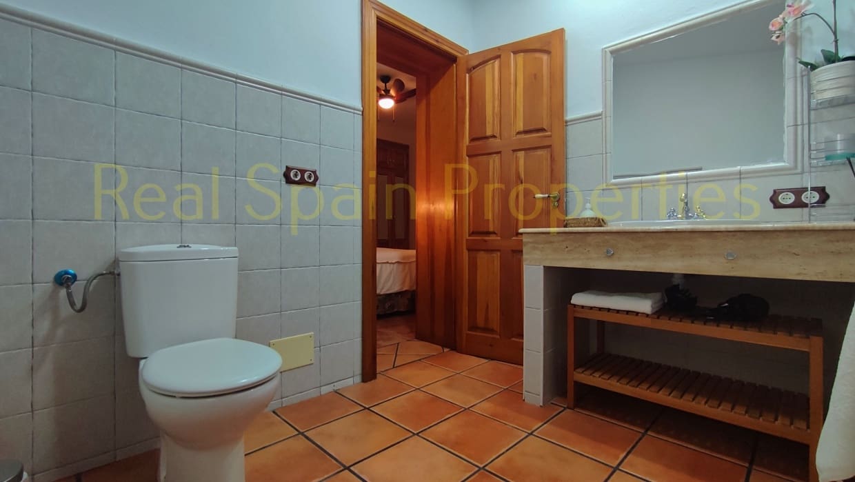 4 soveværelse Finca/Landehus til salg i Velez-Blanco med swimmingpool - € 530.000 (Ref: 8417246)