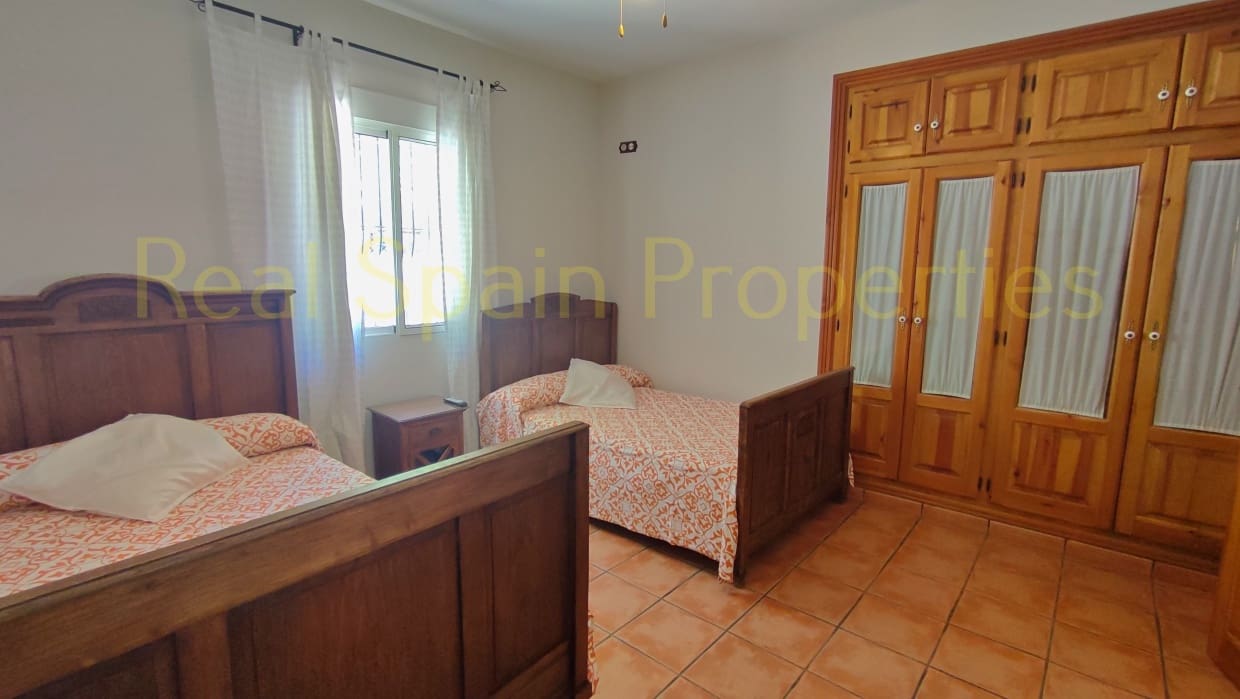 4 soveværelse Finca/Landehus til salg i Velez-Blanco med swimmingpool - € 530.000 (Ref: 8417246)