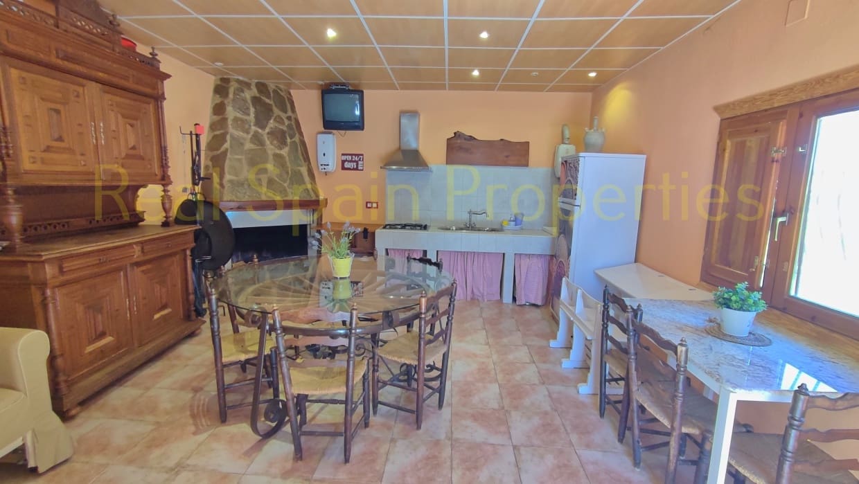 4 soveværelse Finca/Landehus til salg i Velez-Blanco med swimmingpool - € 530.000 (Ref: 8417246)