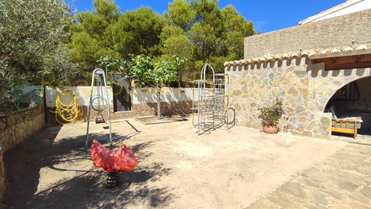 4 soveværelse Finca/Landehus til salg i Velez-Blanco med swimmingpool - € 530.000 (Ref: 8417246)