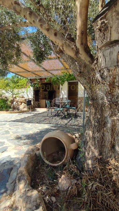 4 soveværelse Finca/Landehus til salg i Velez-Blanco med swimmingpool - € 530.000 (Ref: 8417246)