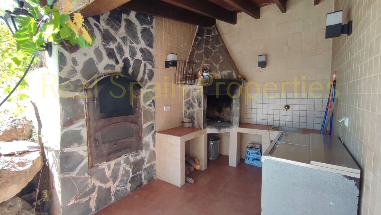 4 soveværelse Finca/Landehus til salg i Velez-Blanco med swimmingpool - € 530.000 (Ref: 8417246)