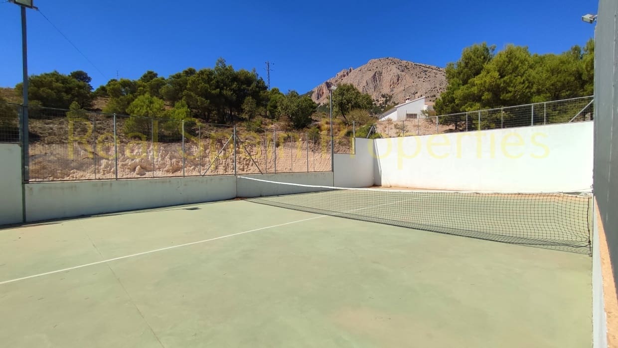 4 soveværelse Finca/Landehus til salg i Velez-Blanco med swimmingpool - € 530.000 (Ref: 8417246)