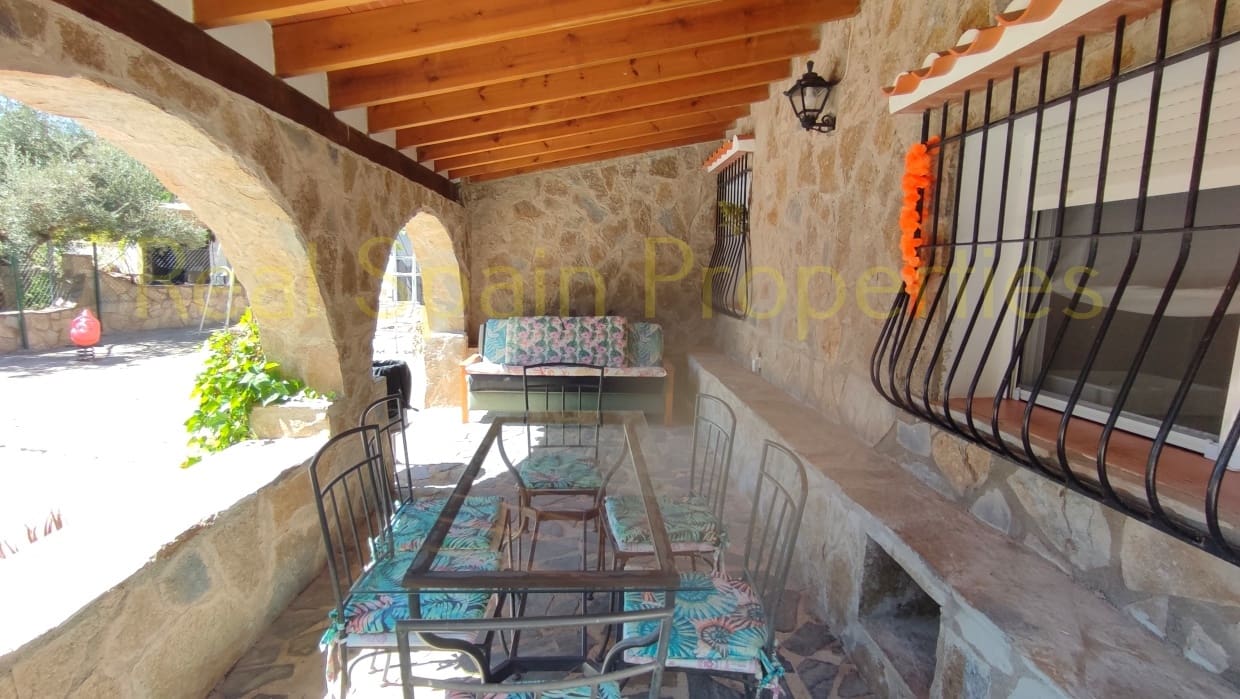 4 soveværelse Finca/Landehus til salg i Velez-Blanco med swimmingpool - € 530.000 (Ref: 8417246)