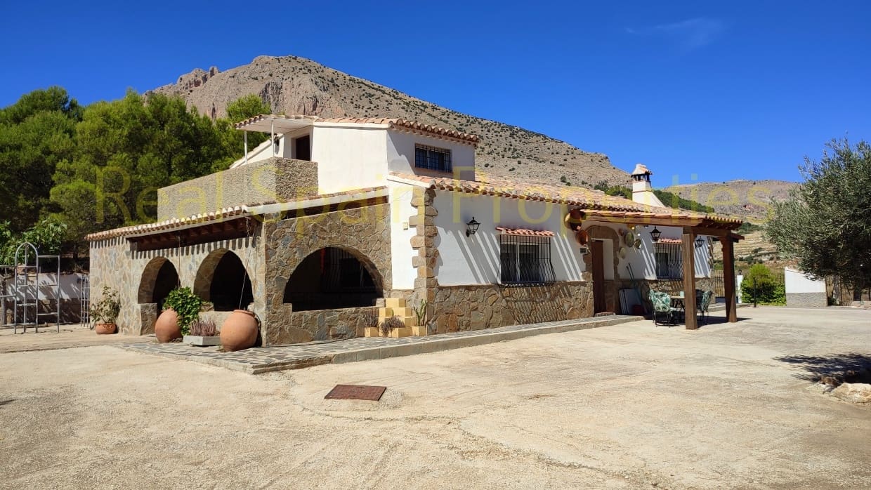 4 bedroom Finca/Country House for sale in Velez-Blanco with pool garage - € 530,000 (Ref: 8417246)