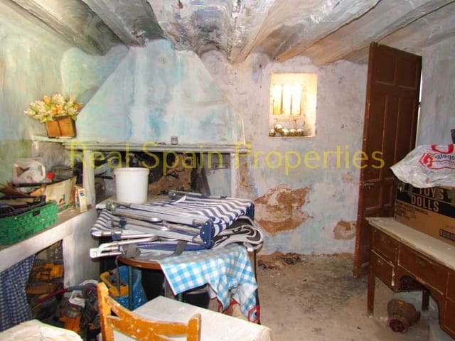 5 slaapkamer Finca/Landhuis te koop in Vélez-Blanco - € 39.000 (Ref: 8417248)