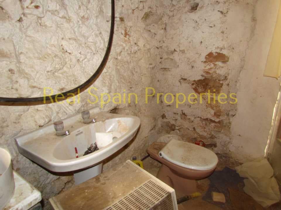 5 slaapkamer Finca/Landhuis te koop in Velez-Blanco - € 39.000 (Ref: 8417248)