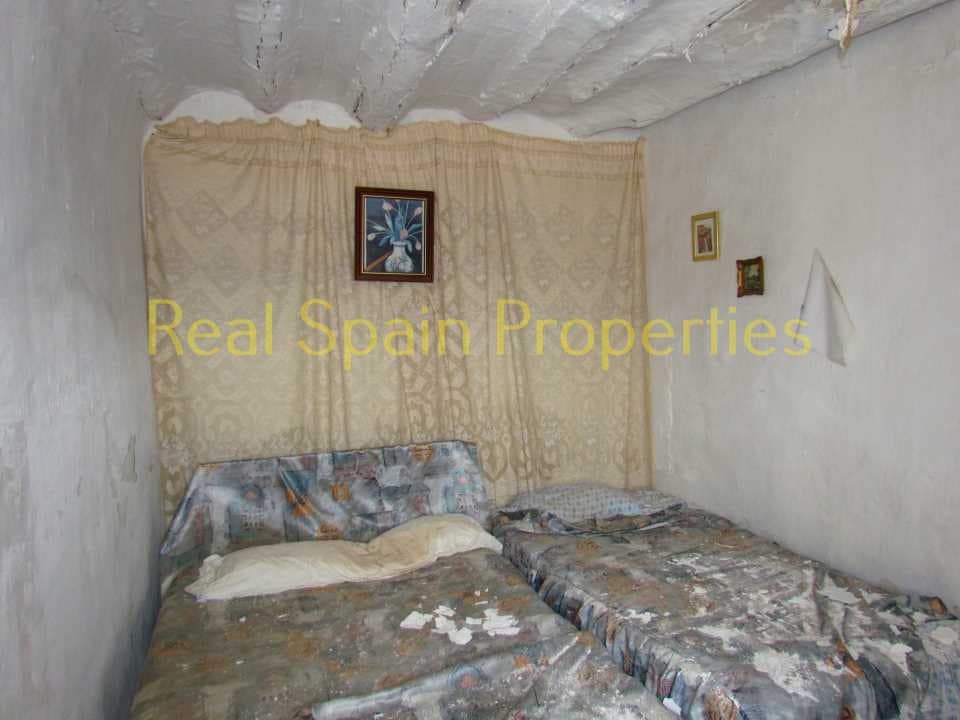 5 slaapkamer Finca/Landhuis te koop in Velez-Blanco - € 39.000 (Ref: 8417248)