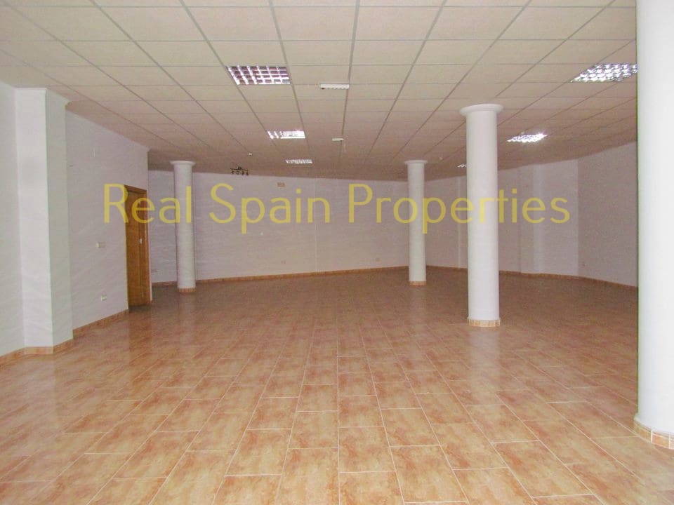 Erhverv til salg i Velez-Rubio - € 200.000 (Ref: 8417254)