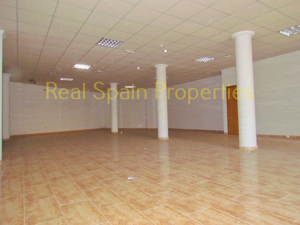 Erhverv til salg i Velez-Rubio - € 200.000 (Ref: 8417254)