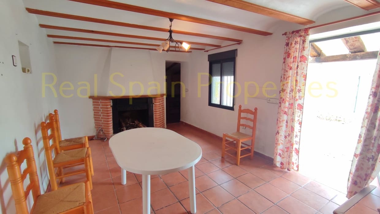 4 soveværelse Finca/Landehus til salg i Velez-Rubio - € 125.000 (Ref: 8417260)