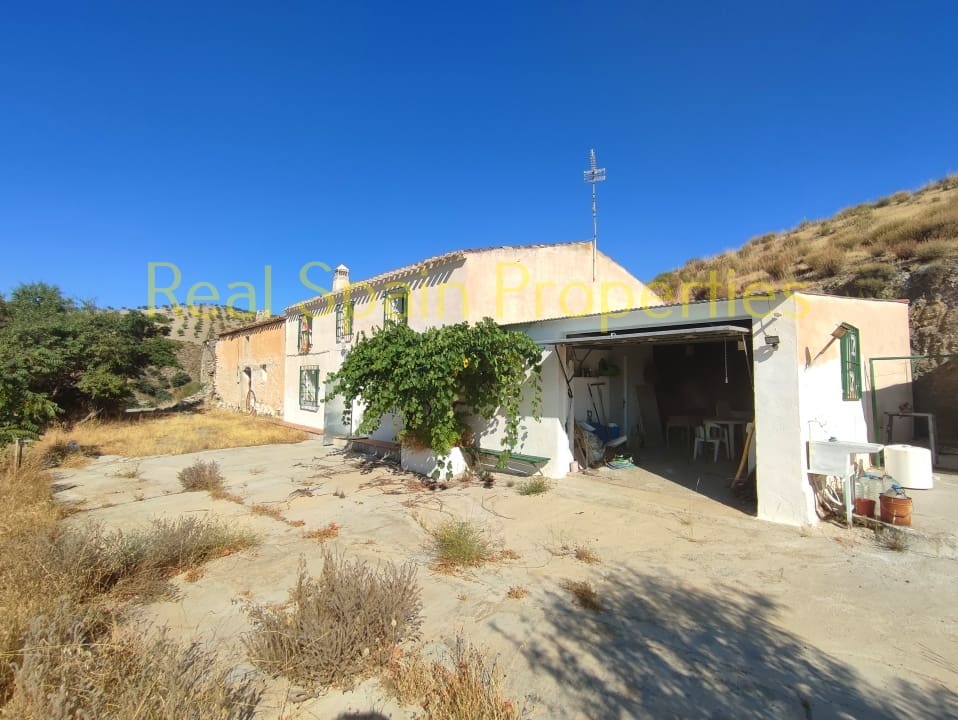 6 soveværelse Finca/Landehus til salg i Velez-Rubio - € 95.000 (Ref: 8417266)