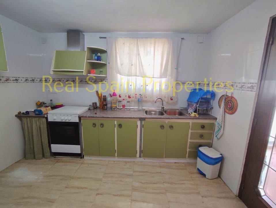 6 soveværelse Finca/Landehus til salg i Velez-Rubio - € 95.000 (Ref: 8417266)