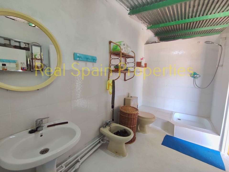 6 soveværelse Finca/Landehus til salg i Velez-Rubio - € 95.000 (Ref: 8417266)