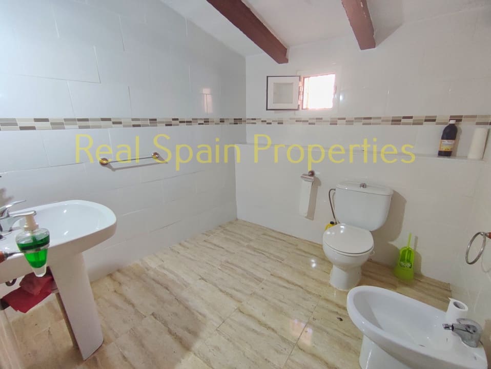 6 soveværelse Finca/Landehus til salg i Velez-Rubio - € 95.000 (Ref: 8417266)