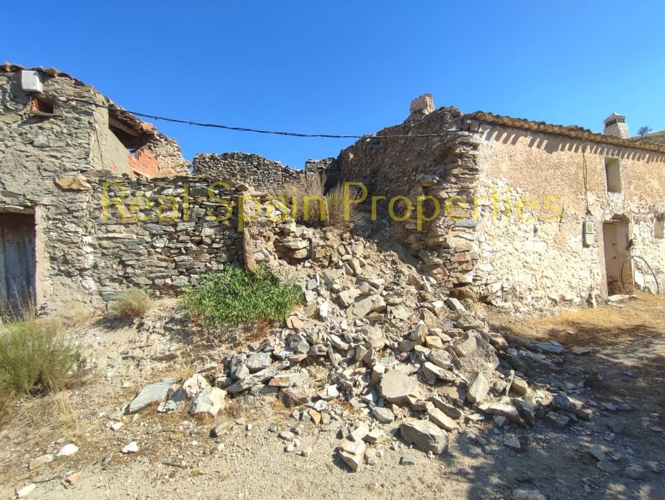 6 soveværelse Finca/Landehus til salg i Velez-Rubio - € 95.000 (Ref: 8417266)