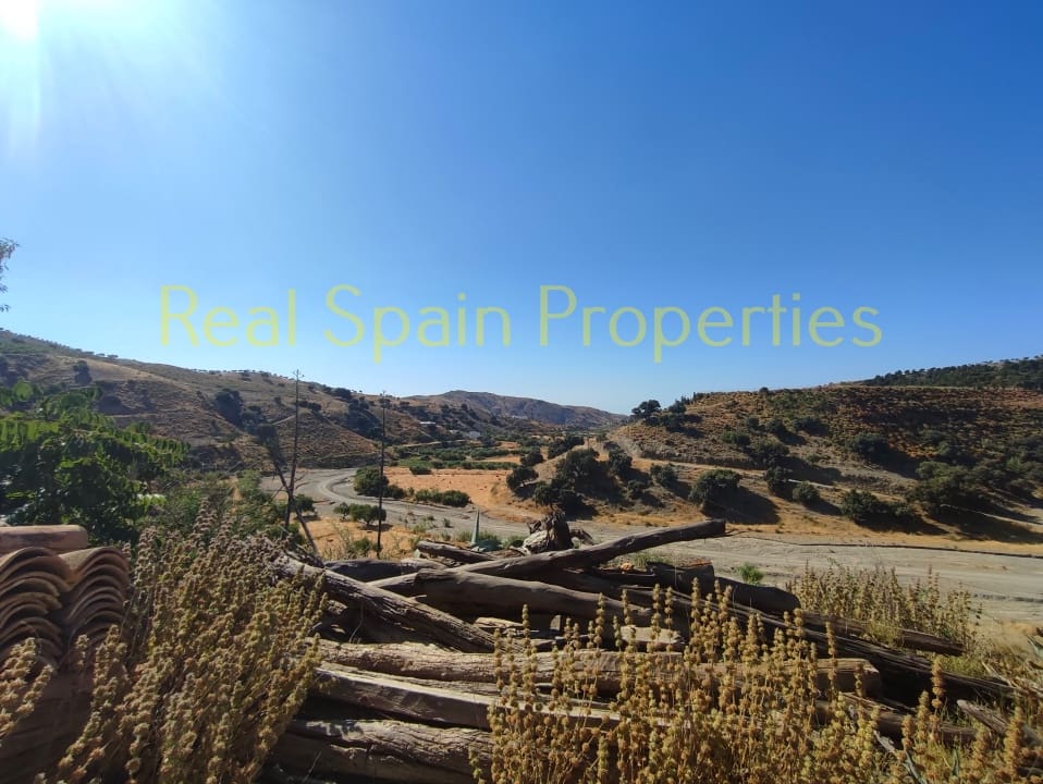 6 soveværelse Finca/Landehus til salg i Velez-Rubio - € 95.000 (Ref: 8417266)