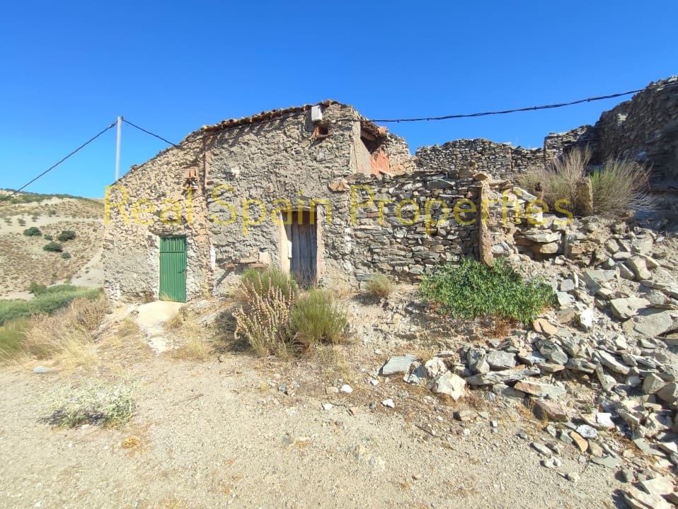 6 soveværelse Finca/Landehus til salg i Velez-Rubio - € 95.000 (Ref: 8417266)