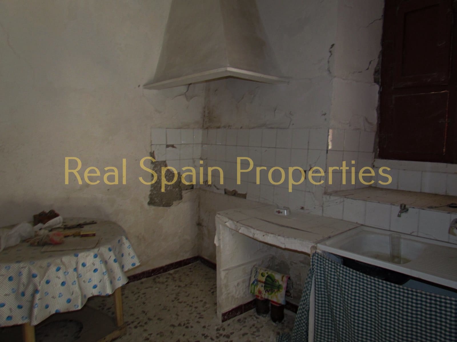 3 bedroom Finca/Country House for sale in Velez-Rubio - € 60,000 (Ref: 8417270)