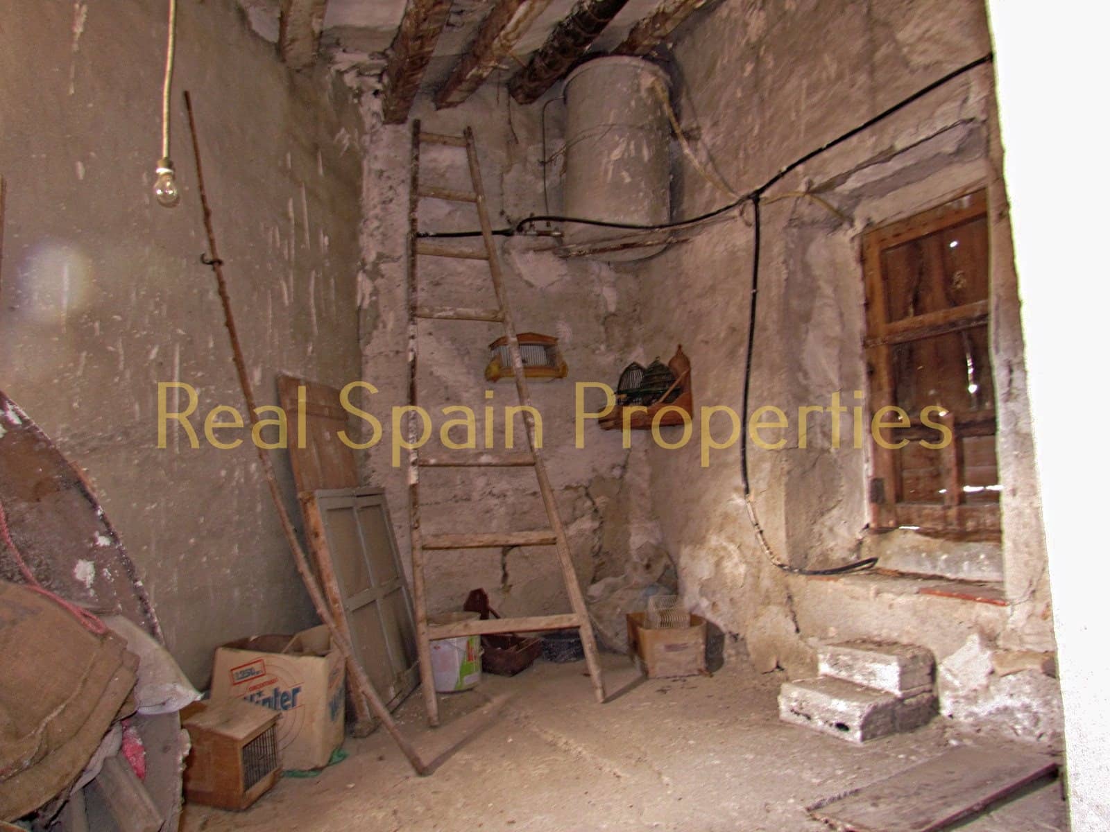 3 bedroom Finca/Country House for sale in Velez-Rubio - € 60,000 (Ref: 8417270)