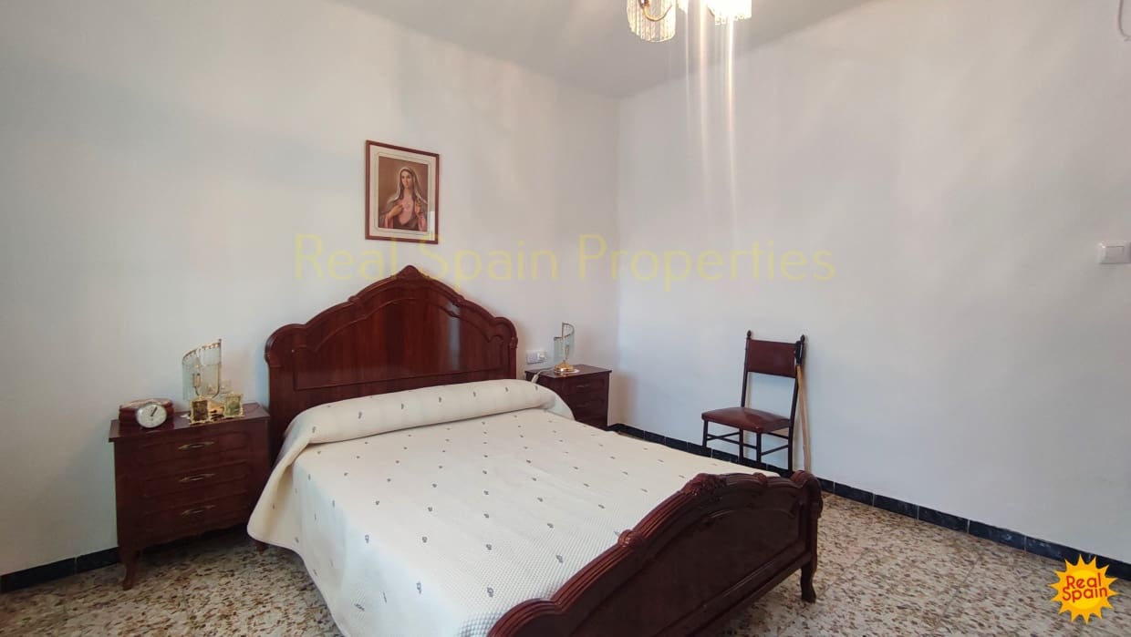 4 soveværelse Byhus til salg i Velez-Rubio - € 63.000 (Ref: 8417272)