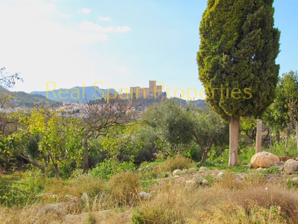 4 soveværelse Finca/Landehus til salg i Velez-Blanco - € 75.000 (Ref: 8417288)