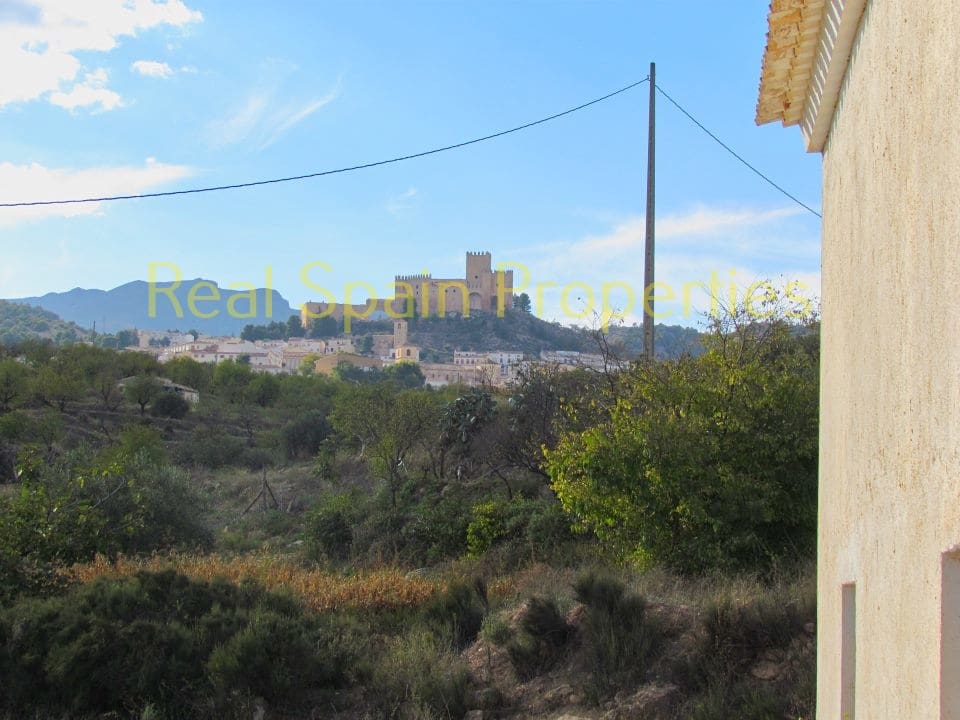 4 soveværelse Finca/Landehus til salg i Velez-Blanco - € 75.000 (Ref: 8417288)