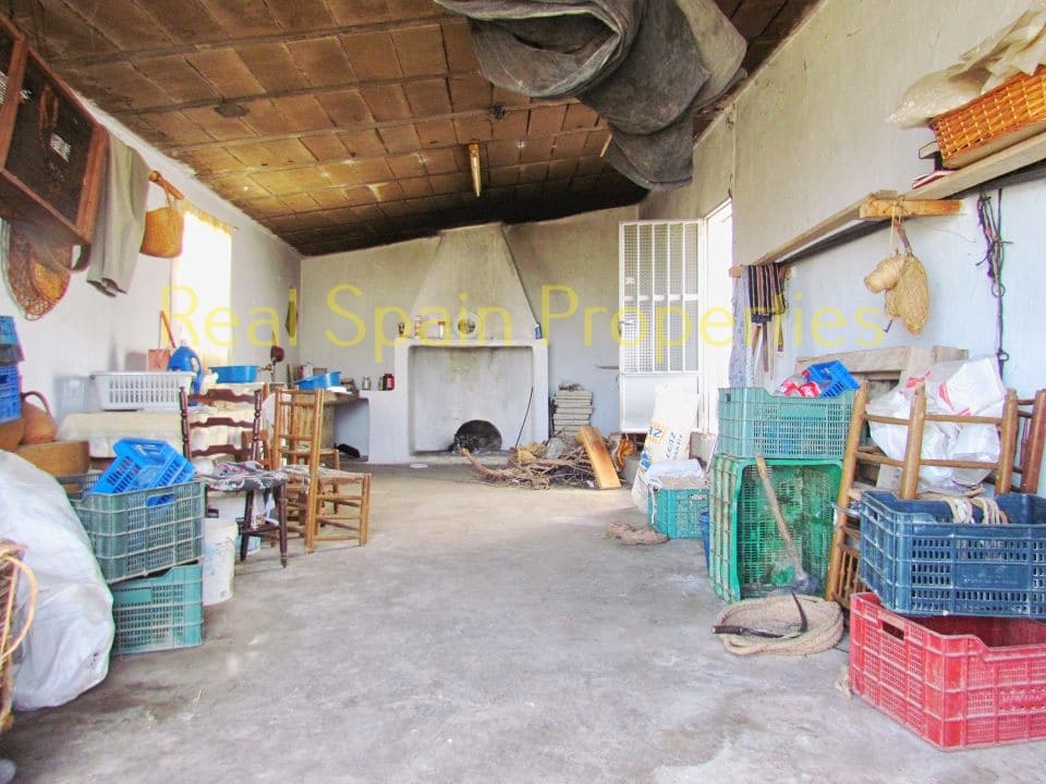 4 soveværelse Finca/Landehus til salg i Velez-Blanco - € 75.000 (Ref: 8417288)